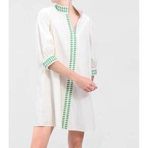 NEW NAVYBLEU campbell shift dress in cream green